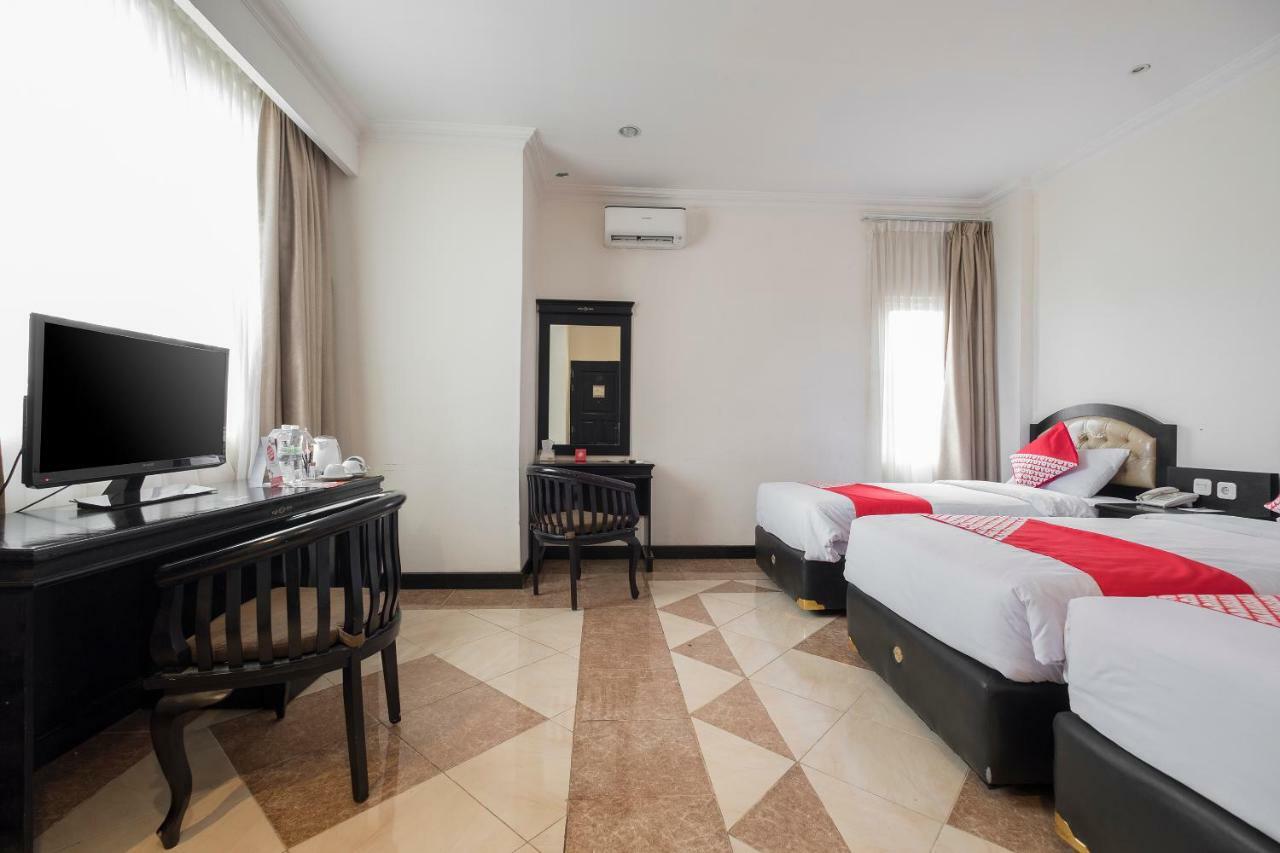 Hotel Sutomo Makassar Kültér fotó