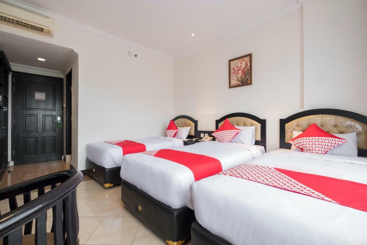 Hotel Sutomo Makassar Kültér fotó